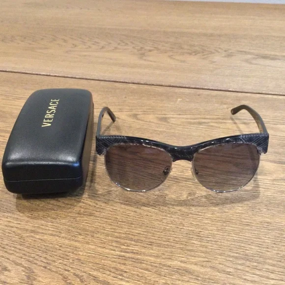 Versace Sunglasses Black w/ Shimmery Silver Patterns - Picture 10 of 10